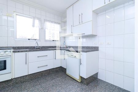 Apartamento à venda com 169m², 3 quartos e 4 vagas Apartamento à venda com 169m², 3 quartos e 4 vagasCozinha