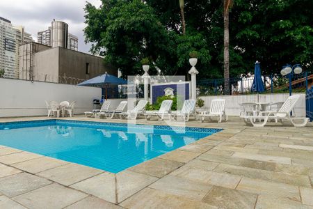 Apartamento à venda com 169m², 3 quartos e 4 vagas Apartamento à venda com 169m², 3 quartos e 4 vagasPiscina