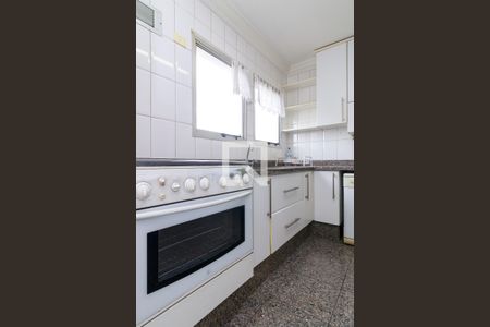 Apartamento à venda com 169m², 3 quartos e 4 vagas Apartamento à venda com 169m², 3 quartos e 4 vagasCozinha