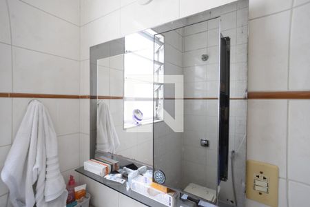 Casa à venda com 215m², 3 quartos e 2 vagasBanheiro