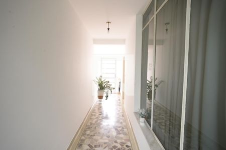 Casa à venda com 215m², 3 quartos e 2 vagasCorredor de Entrada