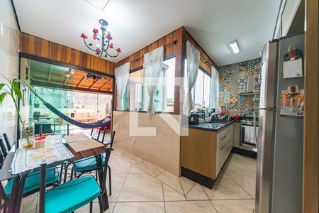 Apartamento à venda com 92m², 2 quartos e 1 vagaCozinha 