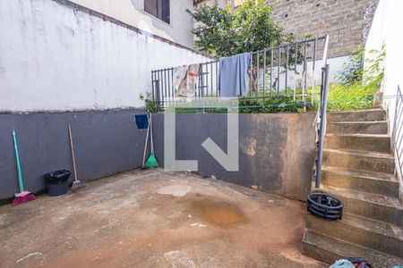 Casa à venda com 70m², 2 quartos e 4 vagasArea de serviço e quintal