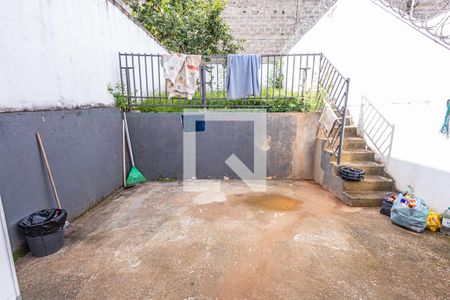 Casa à venda com 70m², 2 quartos e 4 vagasArea de serviço e quintal