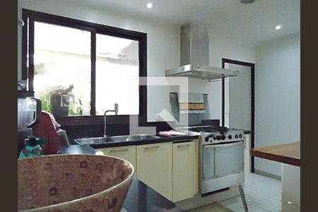 Apartamento à venda com 220m², 4 quartos e 4 vagas