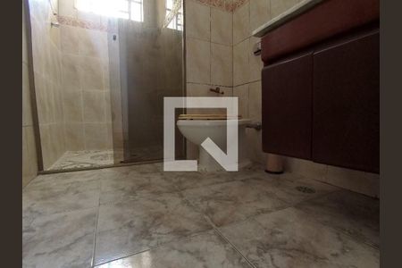 Casa à venda com 90m², 2 quartos e 3 vagasBanheiro social