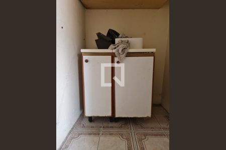 Casa à venda com 90m², 2 quartos e 3 vagas Casa à venda com 90m², 2 quartos e 3 vagasÁrea de Serviço