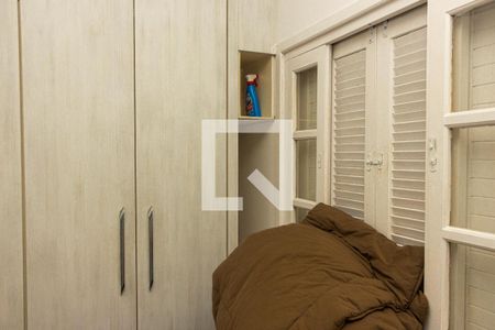 Casa à venda com 250m², 2 quartos e 2 vagas Casa à venda com 250m², 2 quartos e 2 vagasQuarto de Serviço