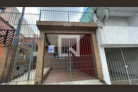 Casa à venda com 90m², 1 quarto e 1 vaga Casa à venda com 90m², 1 quarto e 1 vagaFachada