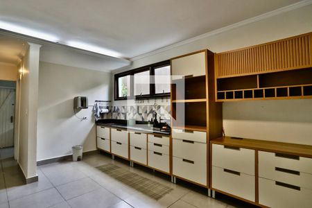 Casa à venda com 450m², 2 quartos e 4 vagas Casa à venda com 450m², 2 quartos e 4 vagasCozinha