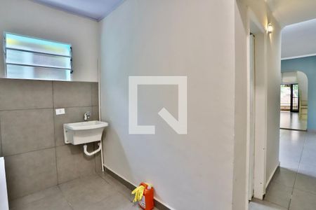 Casa à venda com 450m², 2 quartos e 4 vagas Casa à venda com 450m², 2 quartos e 4 vagasLavanderia