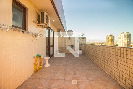 Apartamento à venda com 220m², 2 quartos e 3 vagasVaranda da Cobertura