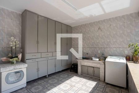 Casa para alugar com 298m², 3 quartos e 6 vagasÁrea de Serviço