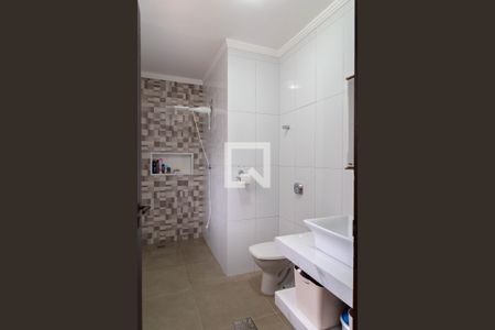 Casa para alugar com 430m², 3 quartos e 8 vagasBanheiro da Suíte 1