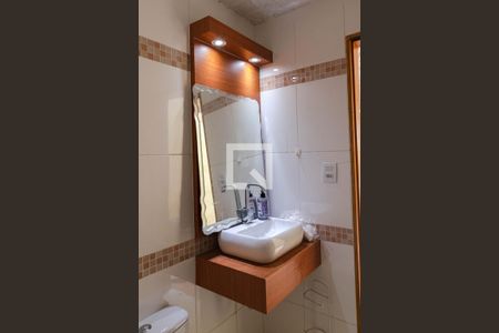 Casa para alugar com 430m², 3 quartos e 8 vagasBanheiro 5