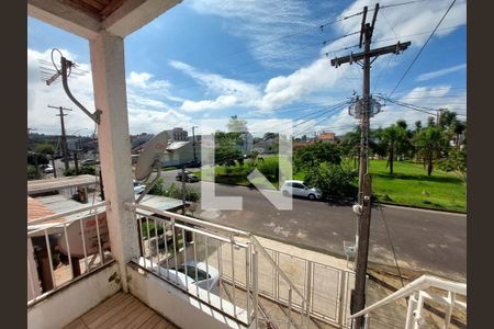 Casa à venda com 120m², 3 quartos e 2 vagas Casa à venda com 120m², 3 quartos e 2 vagasVaranda