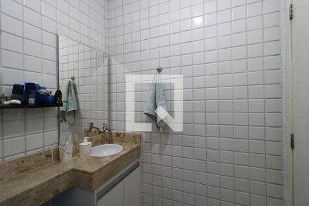 Casa à venda com 125m², 2 quartos e 1 vagaBanheiro Social