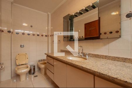 Apartamento à venda com 205m², 3 quartos e 1 vagaBanheiro da Suíte