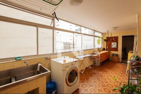 Apartamento à venda com 205m², 3 quartos e 1 vagaÁrea de Serviço