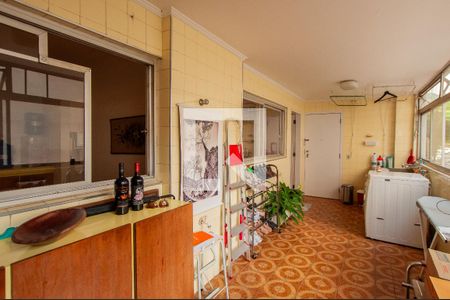 Apartamento à venda com 205m², 3 quartos e 1 vagaÁrea de Serviço