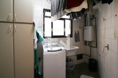 Apartamento à venda com 142m², 4 quartos e 2 vagas Apartamento à venda com 142m², 4 quartos e 2 vagasLavanderia