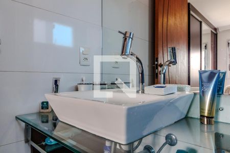 Casa à venda com 325m², 3 quartos e 4 vagas Casa à venda com 325m², 3 quartos e 4 vagasBanheiro da Suíte 3