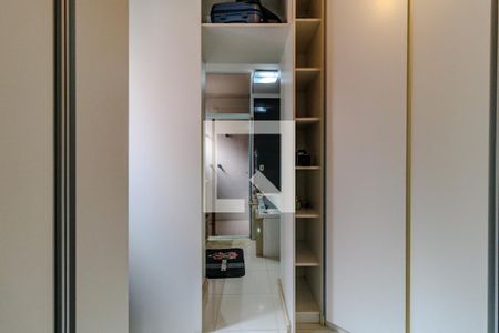 Casa à venda com 325m², 3 quartos e 4 vagas Casa à venda com 325m², 3 quartos e 4 vagasSuíte 2