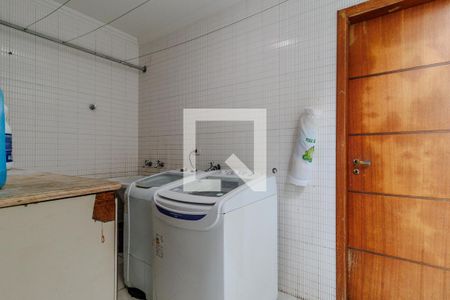 Casa à venda com 325m², 3 quartos e 4 vagas Casa à venda com 325m², 3 quartos e 4 vagasÁrea de Serviço