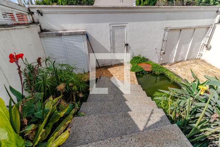 Casa à venda com 325m², 3 quartos e 4 vagas Casa à venda com 325m², 3 quartos e 4 vagasÁrea externa