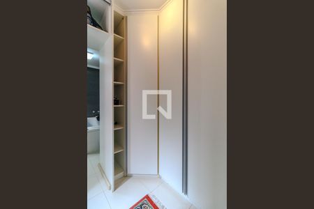 Casa à venda com 325m², 3 quartos e 4 vagas Casa à venda com 325m², 3 quartos e 4 vagasSuíte 2