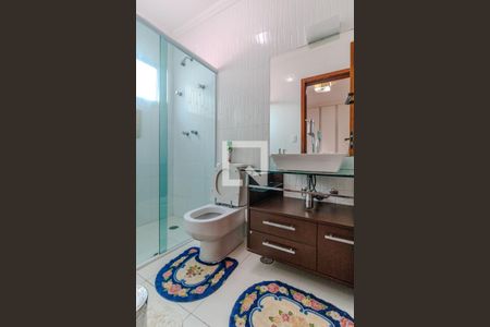 Casa à venda com 325m², 3 quartos e 4 vagas Casa à venda com 325m², 3 quartos e 4 vagasBanheiro da Suíte 1