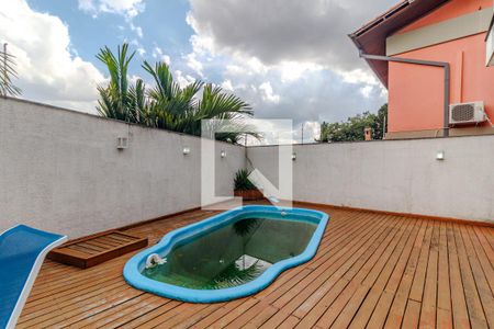 Casa à venda com 325m², 3 quartos e 4 vagas Casa à venda com 325m², 3 quartos e 4 vagasÁrea externa