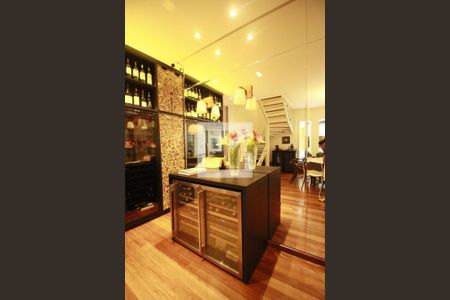 Apartamento à venda com 176m², 3 quartos e 3 vagasAdega