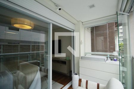 Apartamento à venda com 176m², 3 quartos e 3 vagasVaranda Quarto 2