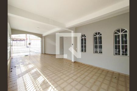 Casa à venda com 149m², 2 quartos e 3 vagasGaragem