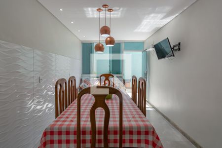 Casa à venda com 158m², 5 quartos e 3 vagas Casa à venda com 158m², 5 quartos e 3 vagasCopa