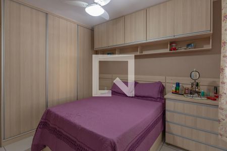 Casa à venda com 158m², 5 quartos e 3 vagas Casa à venda com 158m², 5 quartos e 3 vagasSuíte