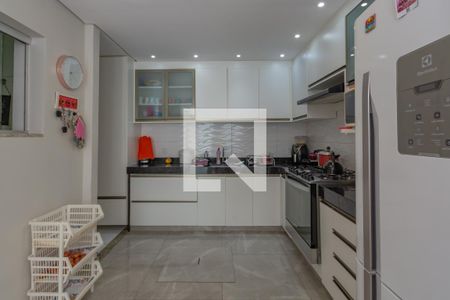 Casa à venda com 158m², 5 quartos e 3 vagas Casa à venda com 158m², 5 quartos e 3 vagasCozinha 2