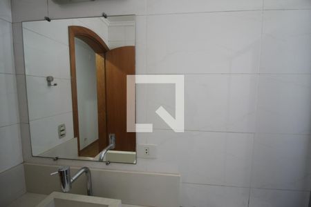 Casa para alugar com 500m², 4 quartos e 4 vagasBanheiro
