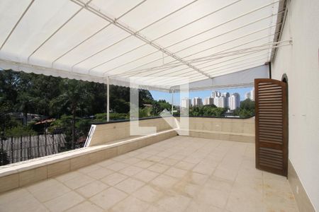 Casa para alugar com 500m², 4 quartos e 4 vagasVaranda do quarto