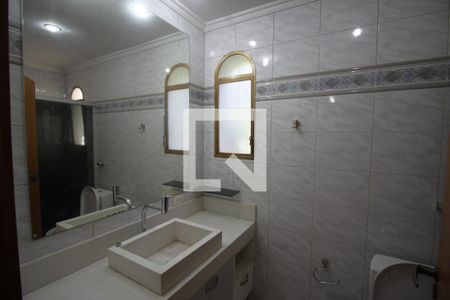 Casa para alugar com 500m², 4 quartos e 4 vagasBanheiro