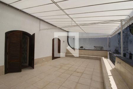 Casa para alugar com 500m², 4 quartos e 4 vagasVaranda do quarto