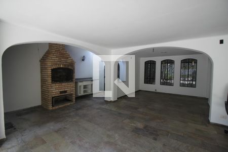 Casa para alugar com 500m², 4 quartos e 4 vagasÁrea comum - Churrasqueira