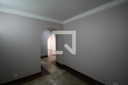 Casa para alugar com 500m², 4 quartos e 4 vagasHall