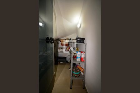 Casa à venda com 234m², 5 quartos e 2 vagasCozinha - dispensa