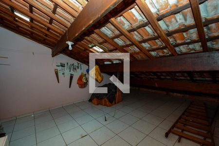 Casa à venda com 234m², 5 quartos e 2 vagasSotão