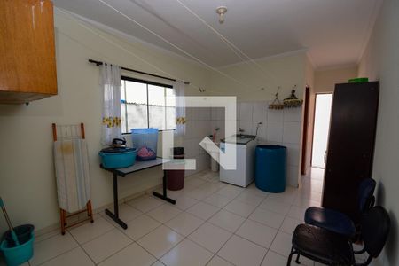 Casa à venda com 234m², 5 quartos e 2 vagasÁrea de Serviço