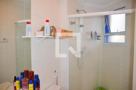 Apartamento à venda com 108m², 3 quartos e 2 vagasBanheiro quarto 1