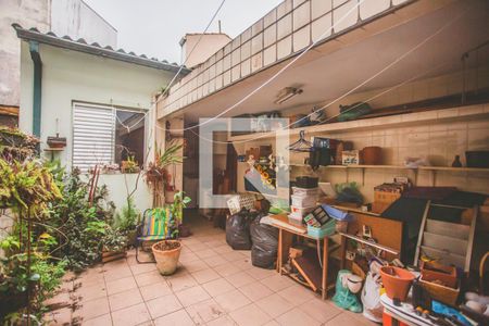 Casa à venda com 180m², 2 quartos e 1 vaga Casa à venda com 180m², 2 quartos e 1 vagaQuintal