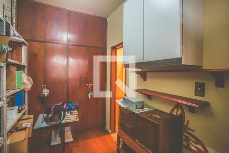 Casa à venda com 180m², 2 quartos e 1 vaga Casa à venda com 180m², 2 quartos e 1 vagaQuarto de Serviço